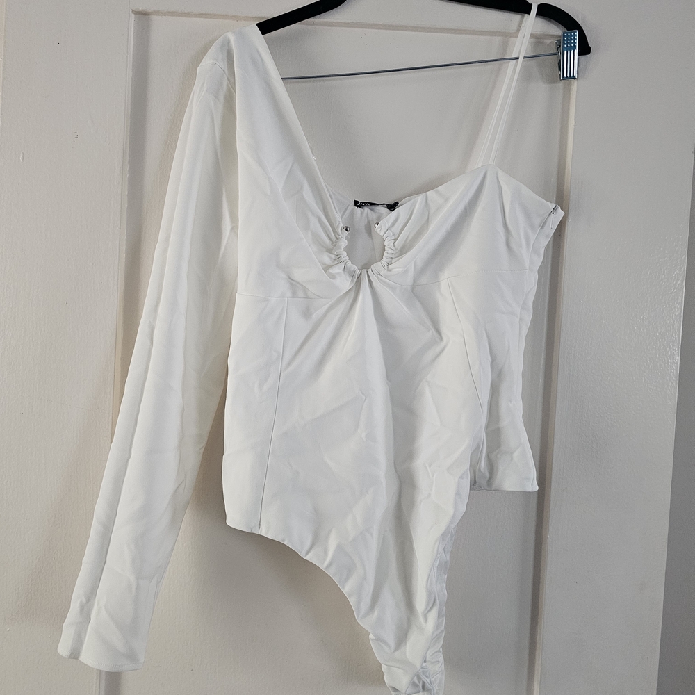 Zara White Asymmetric One-Shoulder Long-Sleeve Bodysuit